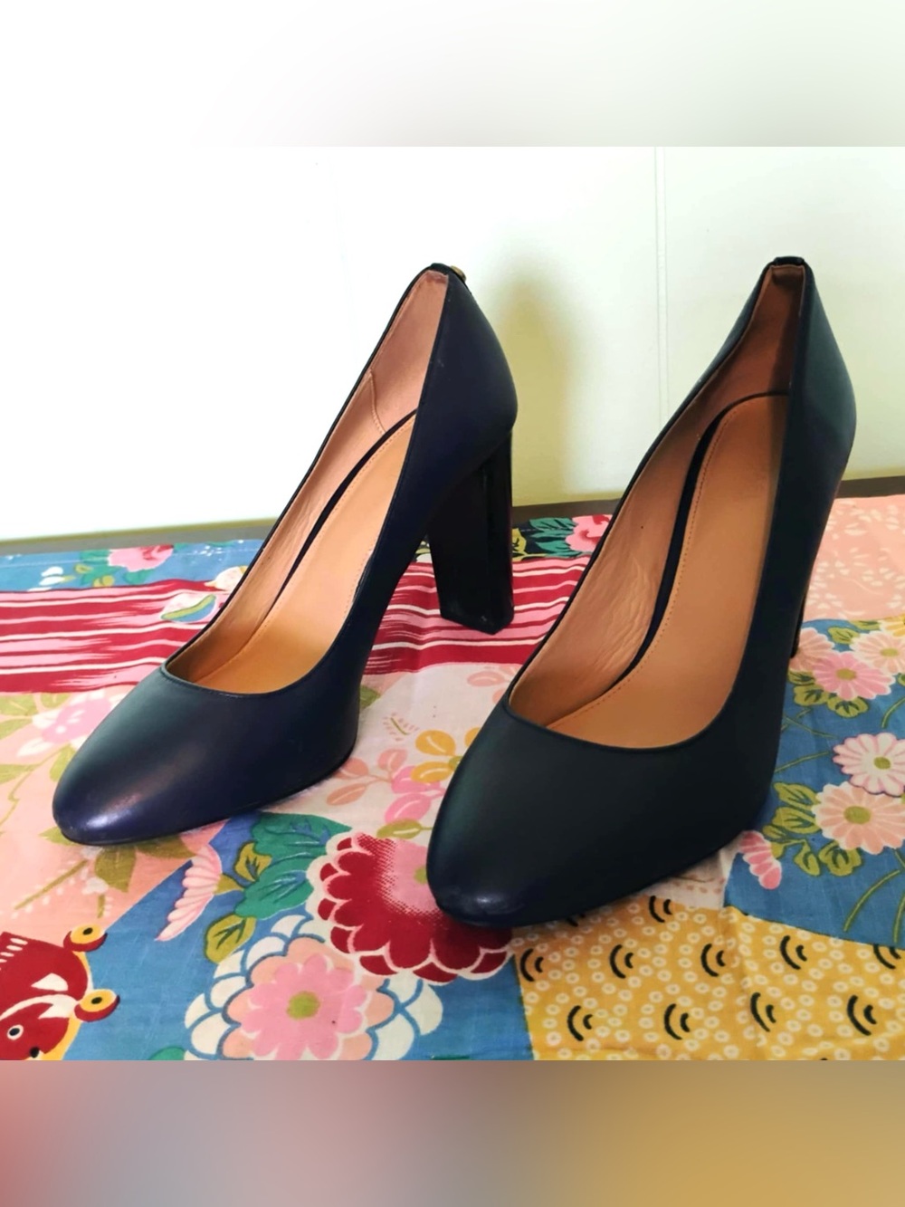 Michael Kors Navy Leather Block Heel Gold Accent Slip On Pump Women's 7.5